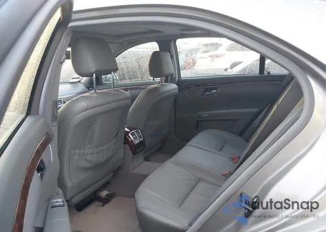 2007 Mercedes-Benz S 550 z USA, uszkodzony, nr VIN WDDNG71X47A068897